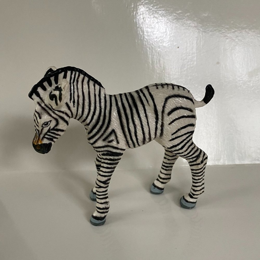 Safari Ltd. zebra figurine 1993 vintage toy animal